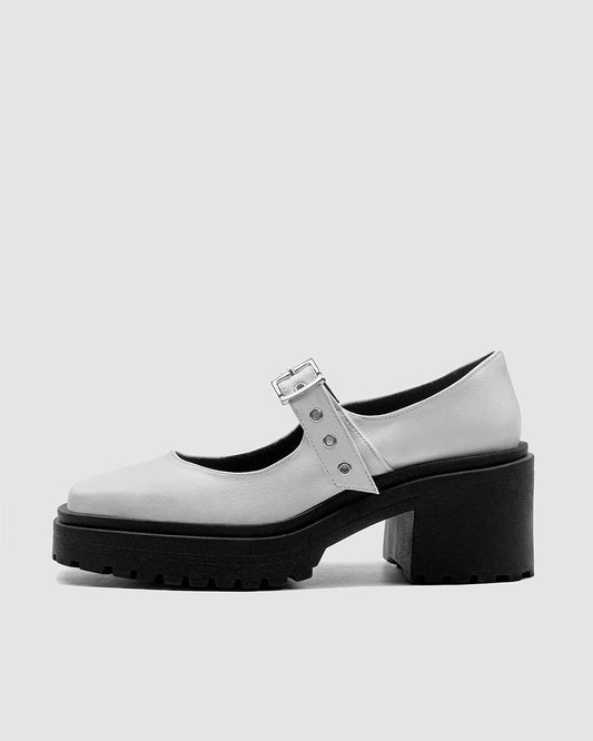 Squared Pumps White baleriny w stylu Mary Jane ze skóry z winogron