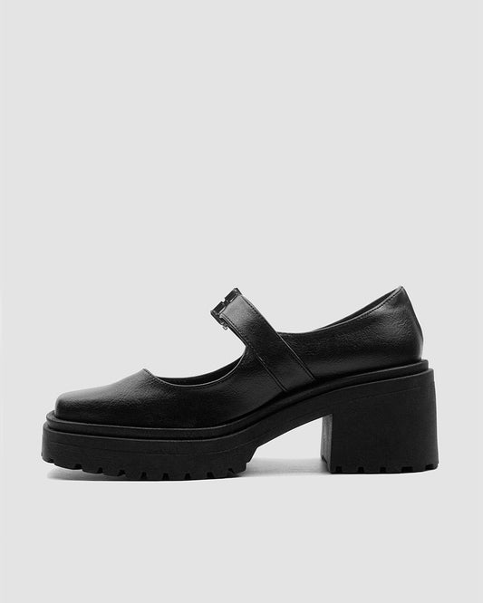 Squared Pumps Black baleriny w stylu Mary Jane ze skóry z winogron