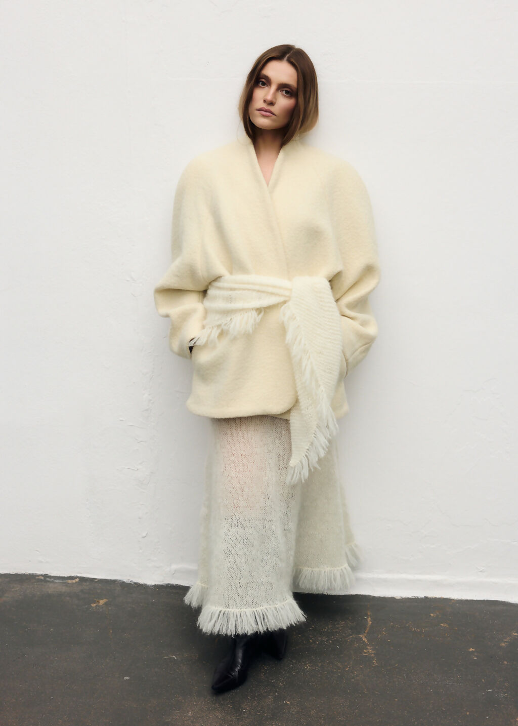 Trójkątna chusta Zoya ręcznie wykonywana na drutach