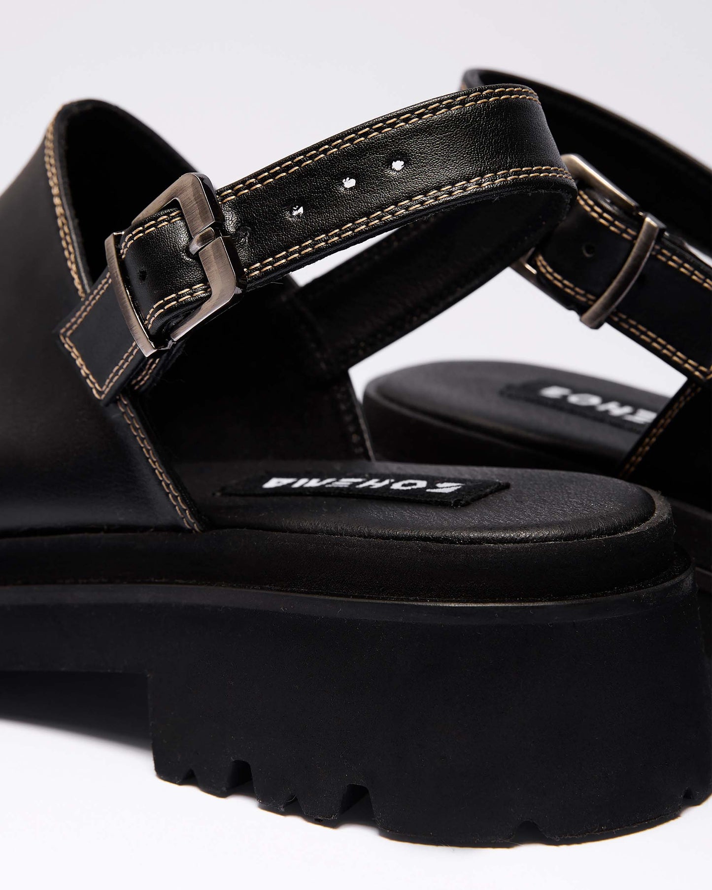 Urban Clogs klapki damskie z zakrytymi palcami