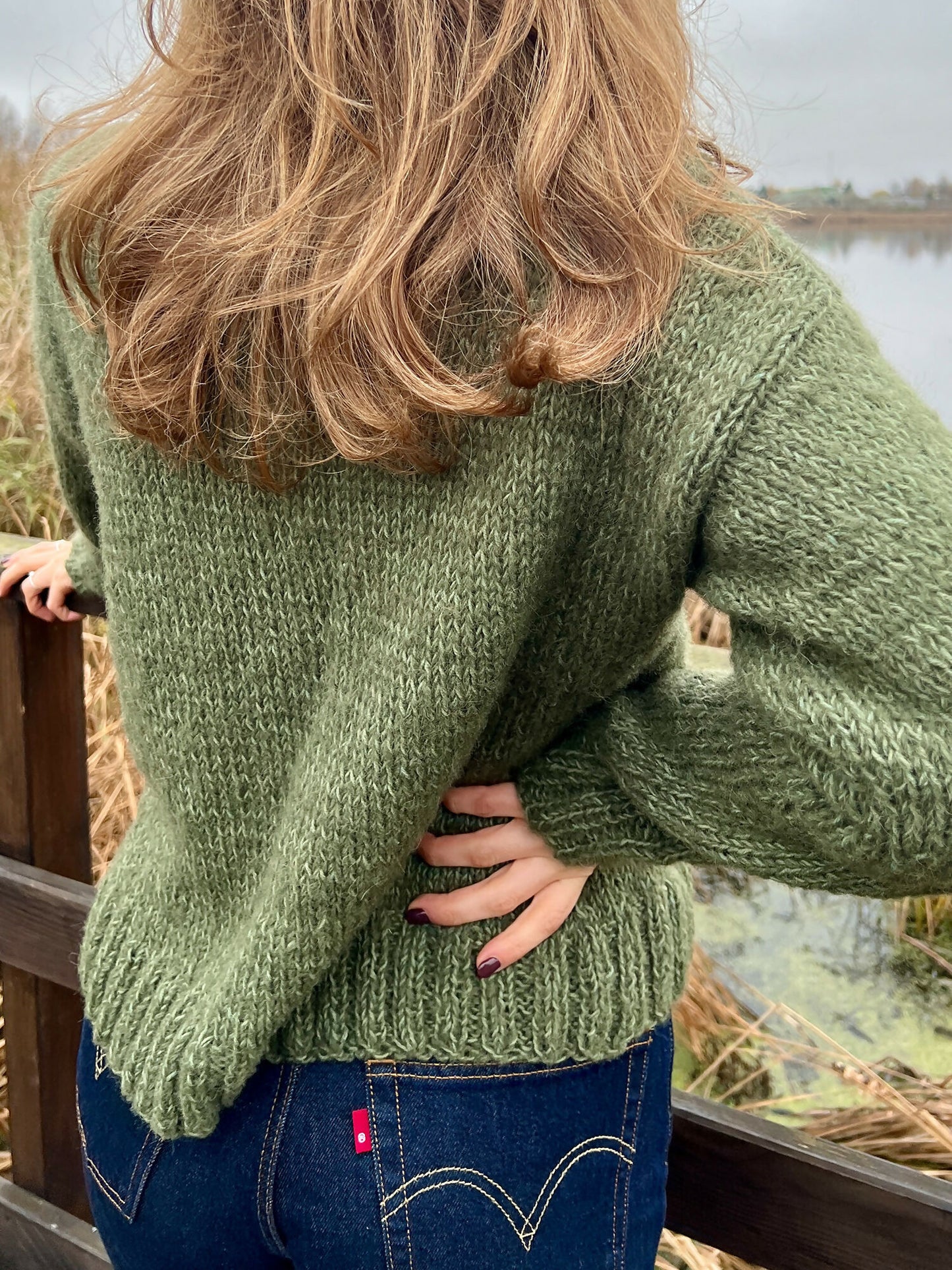 Sweter DITA – Oliwkowy