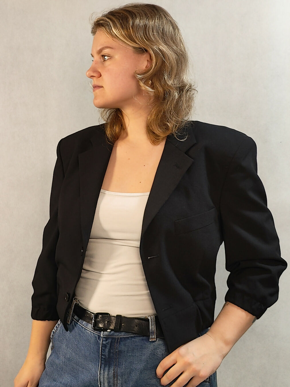 Wełniana gładka czarna marynarka