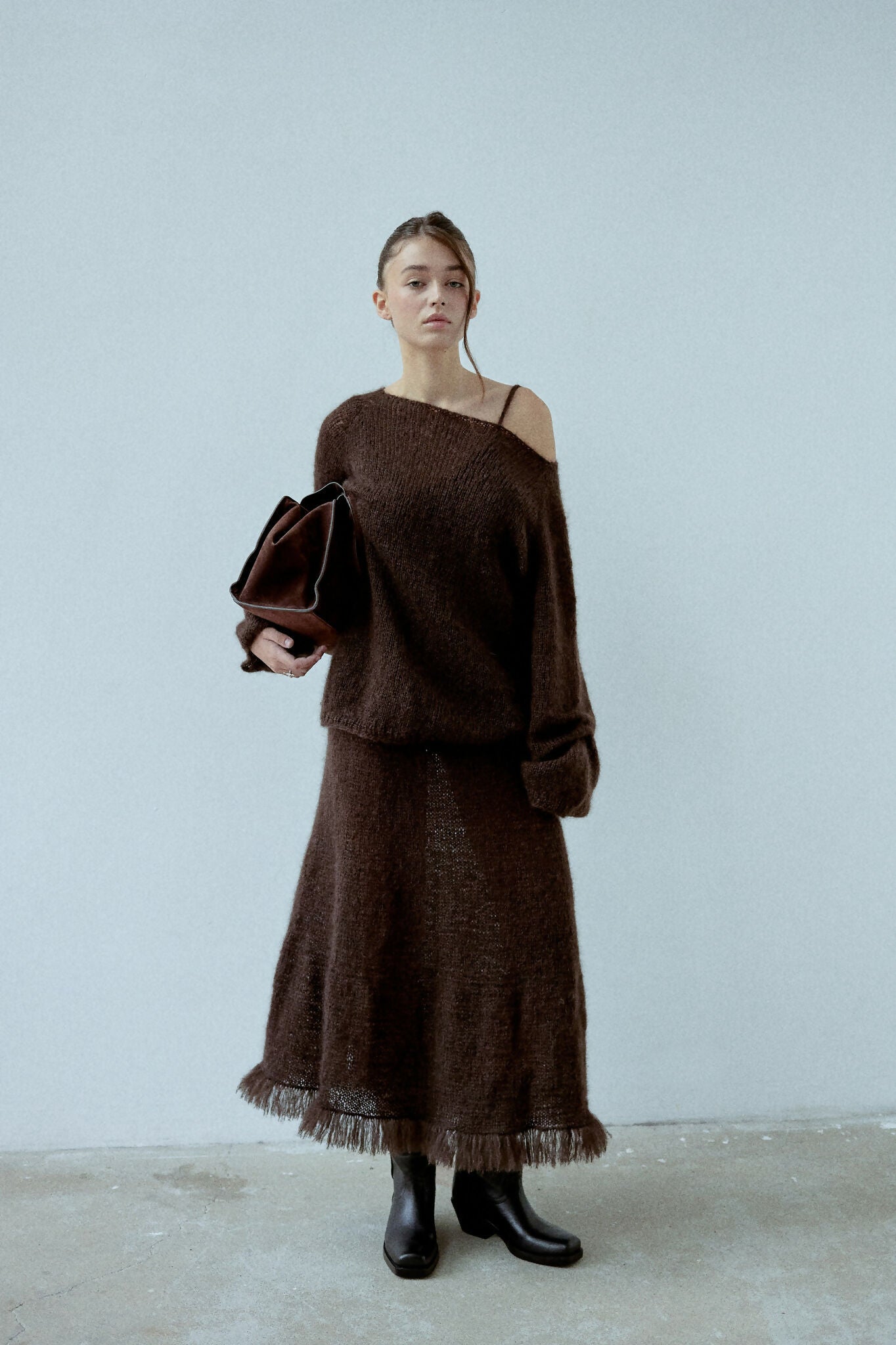 Sukienka Ofelia ręcznie wykonywana na drutach