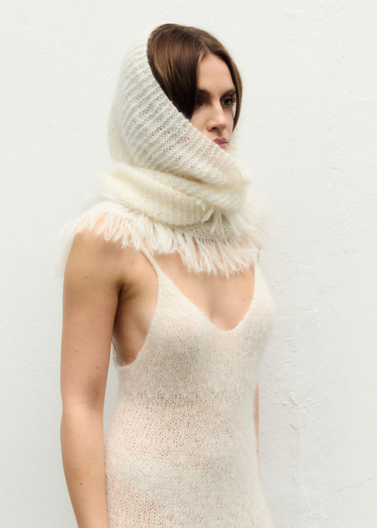 Trójkątna chusta Zoya ręcznie wykonywana na drutach