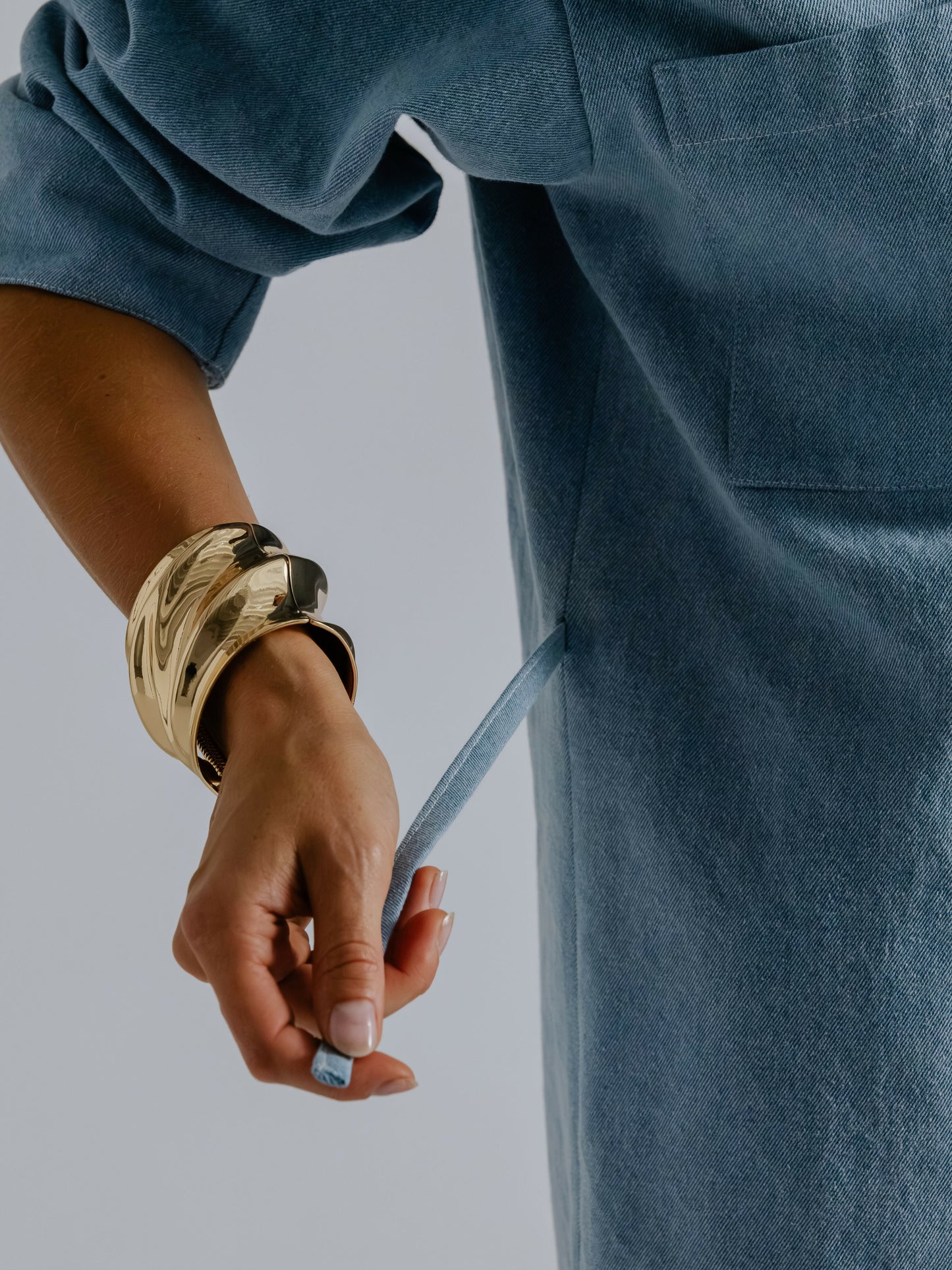 Jeansowa koszula oversize z ozdobnym wiazaniem