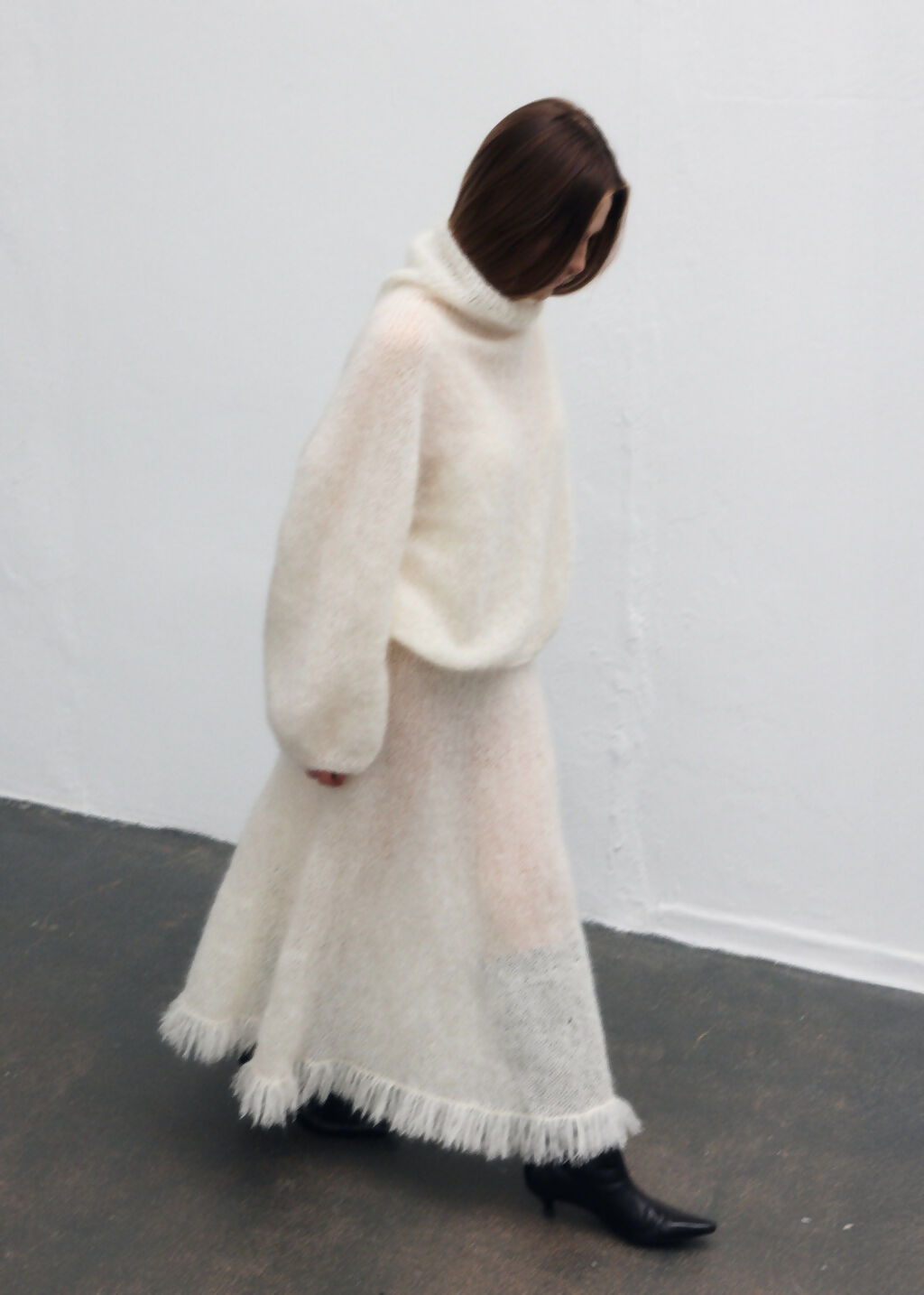 Sukienka Ofelia ręcznie wykonywana na drutach