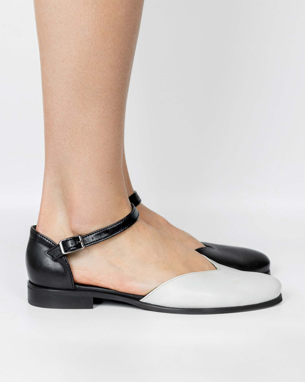 Alexa Pumps baleriny ze skóry z kaktusa