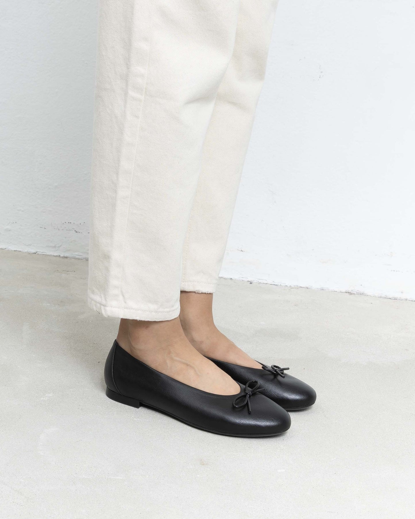 Mossy Pumps Black czarne baleriny z kokardką