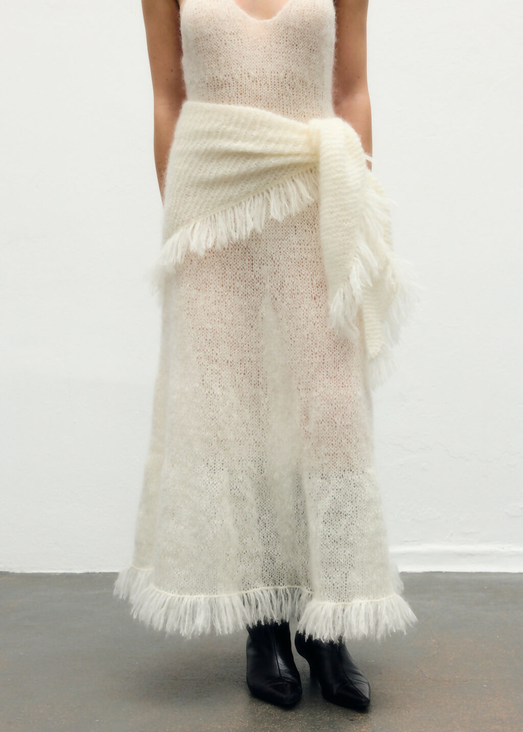 Trójkątna chusta Zoya ręcznie wykonywana na drutach