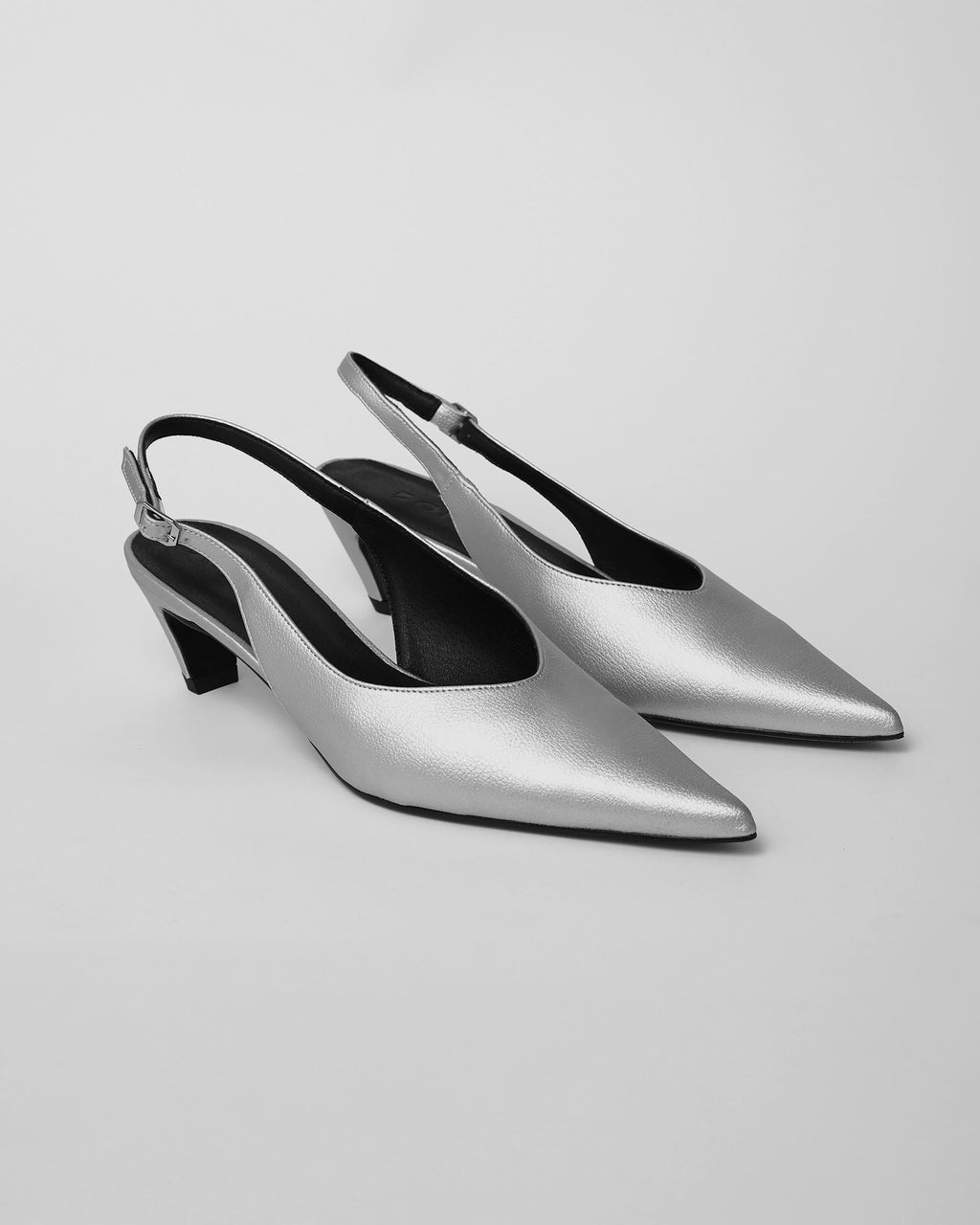 Kitten Heels Silver srebrne czółenka z odkrytą piętą