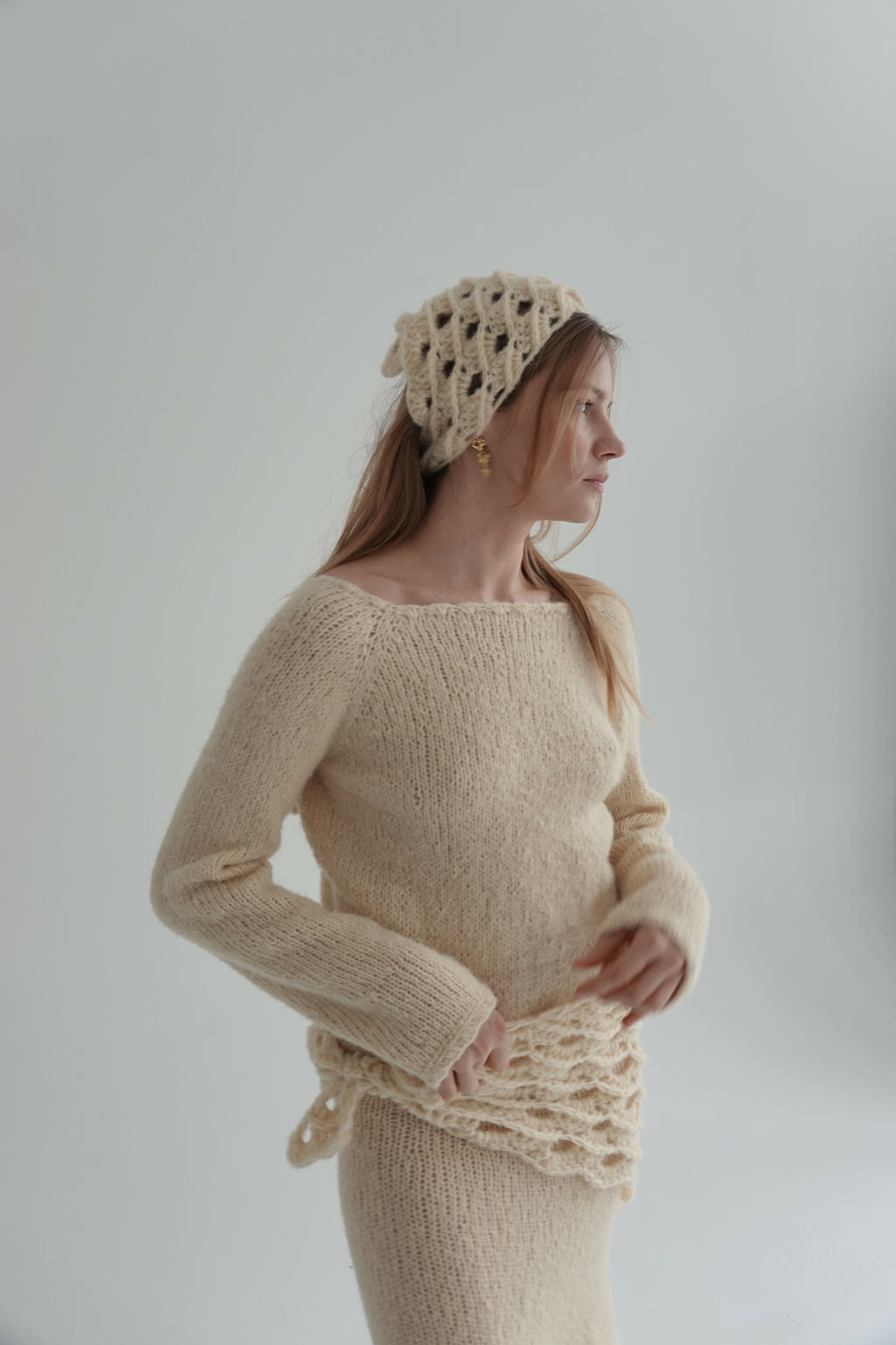 Sweter Cara ręcznie wykonywany na drutach