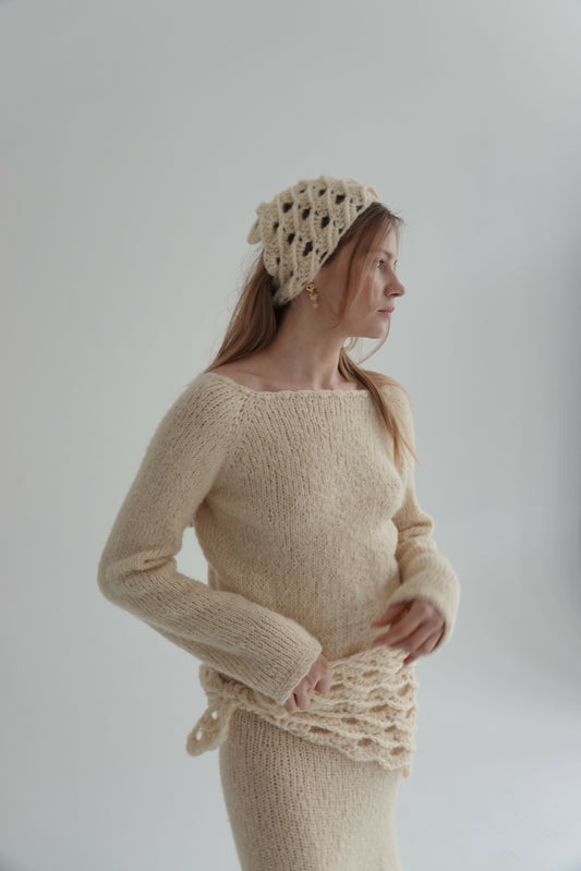 Sweter Cara ręcznie wykonywany na drutach